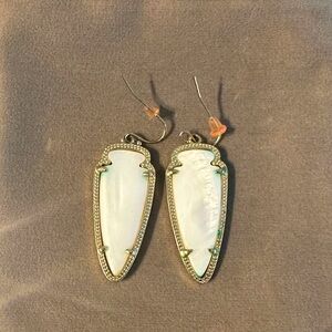 Kendra Scott drop earrings